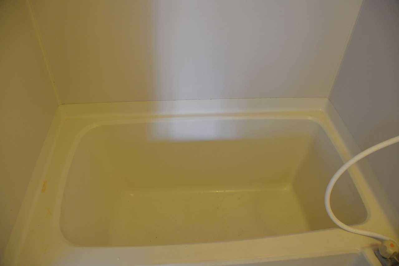 浴室リフォーム マンションユニットバス 浴槽塗装施工前